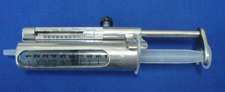 Adjustable syringe helps doctors see inside brain