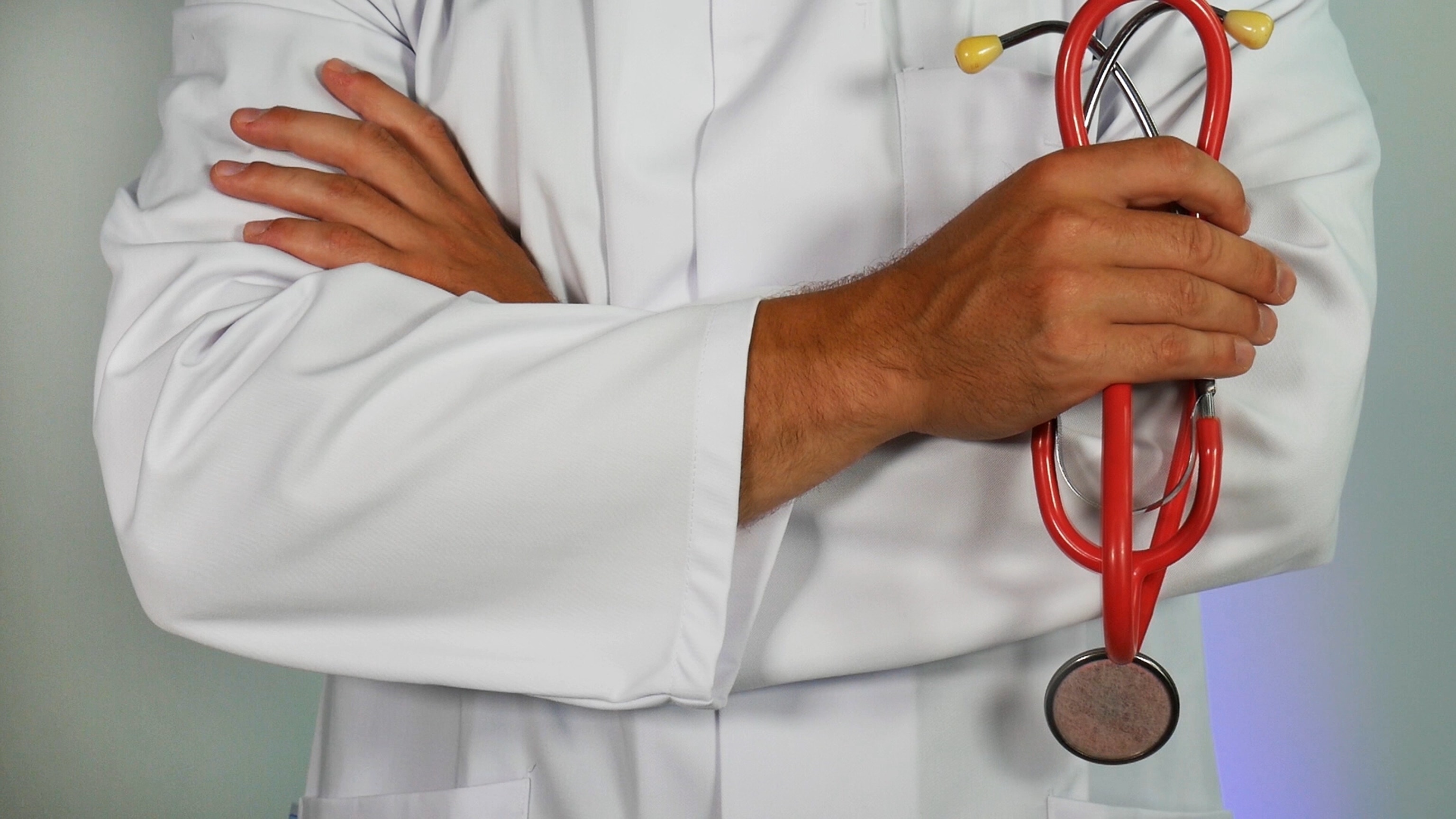 The report revealed that three quarters of NHS trusts are still reliant on pen and paper to complete clinical documentation