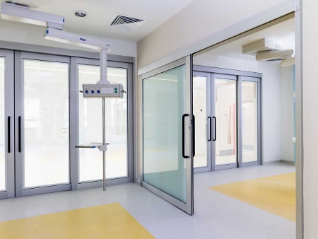 Alder Hey Children’s Hospital and Axis Flo-Motion Door System