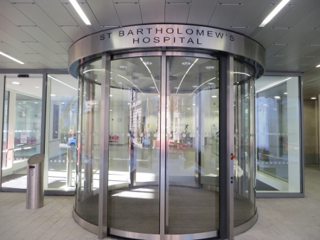 Apollo top of the class at London teaching hospital