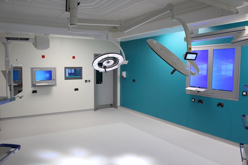 The two new operating theatres are equipped with Merivaara Q-Flow LED surgical lights and monitor arms