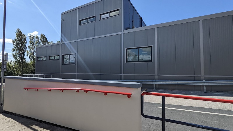 The modular facility also provides a critical care unit and same-day emergency care centre