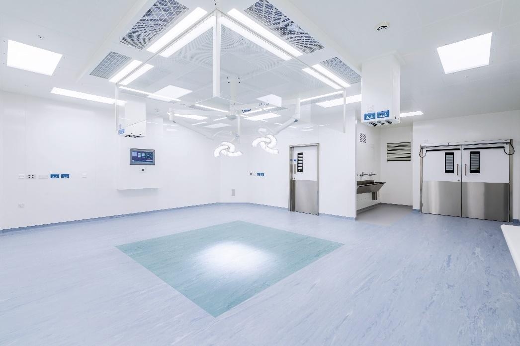 Figure 4 Timber-free operating theatre doors.