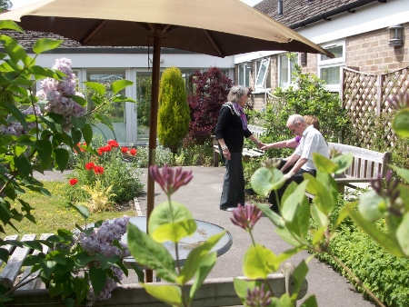 Dementia challenges eased with fresh air