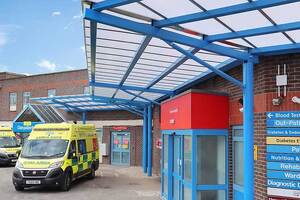 Doncaster Royal Infirmary – Entrance and ambulance bay canopy