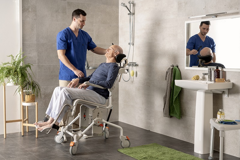Etac R82 launches next-generation Swift Mobil-2 shower commode chairs 