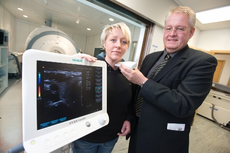 First ultrasound system with cable-free transducers installed in the UK
 