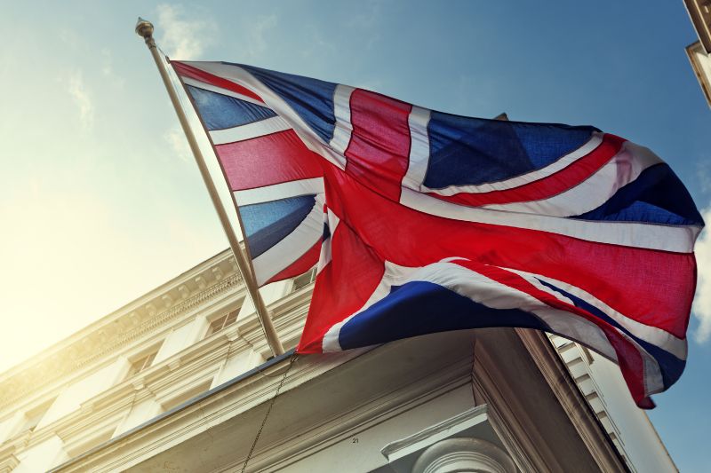 Government to give greater weight to local jobs and skills when awarding public contracts