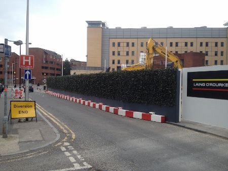 Green hoarding installed at Guys Hospital construction site