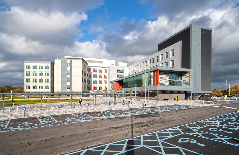 Gwent ‘super hospital’ opens four months ahead of schedule