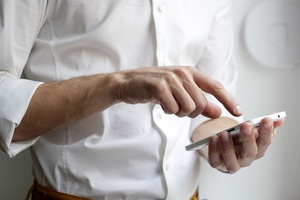 Hospital patients receive digital lifeline to loved ones