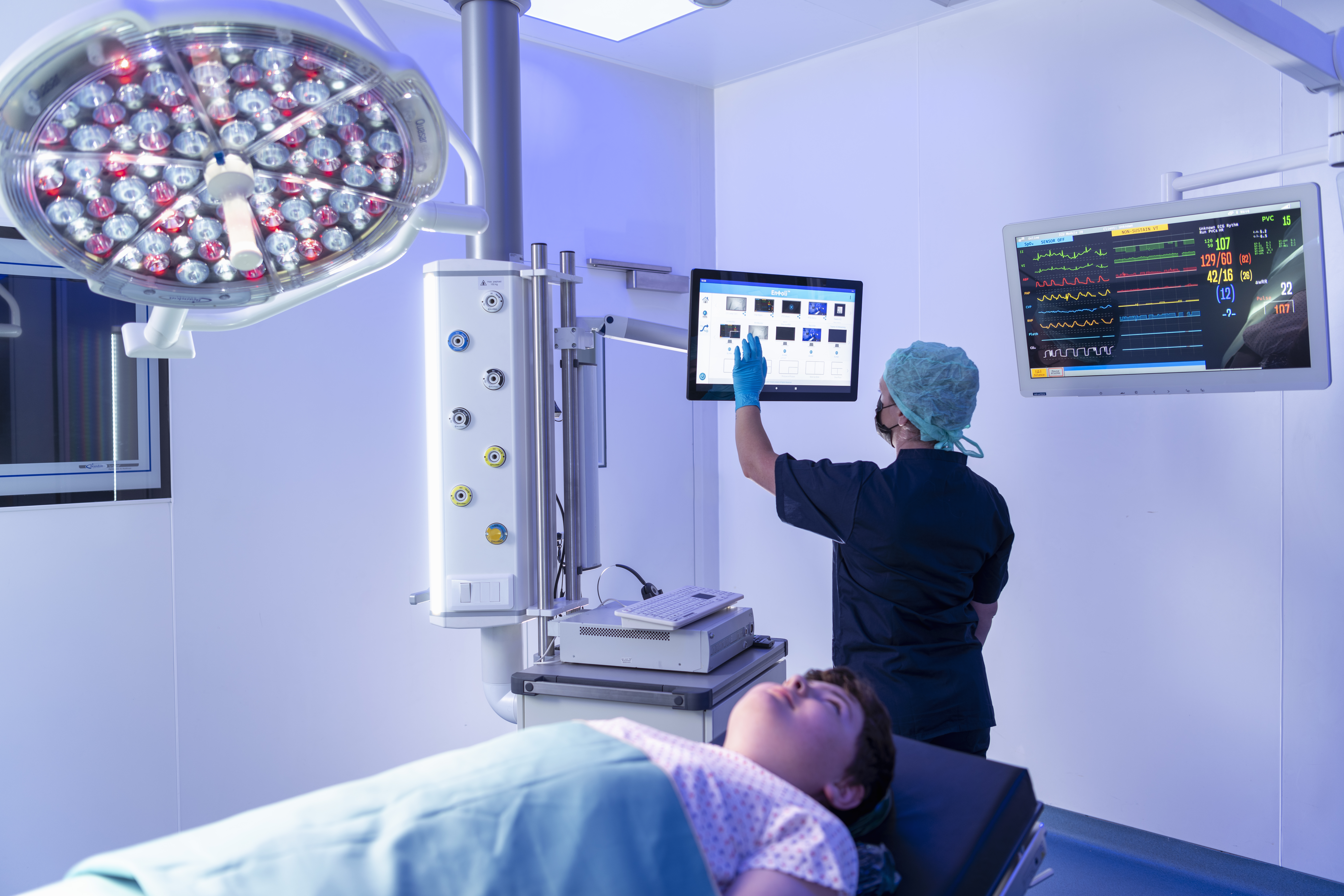 Innovating Inside the OR: SMART Theatres for a Net-Zero NHS