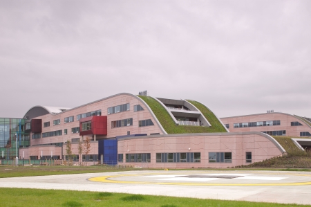 Kawneer supplies glazing for Alder Hey

