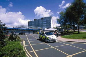 MAT provides new UCV canopies at Torbay Hospital 