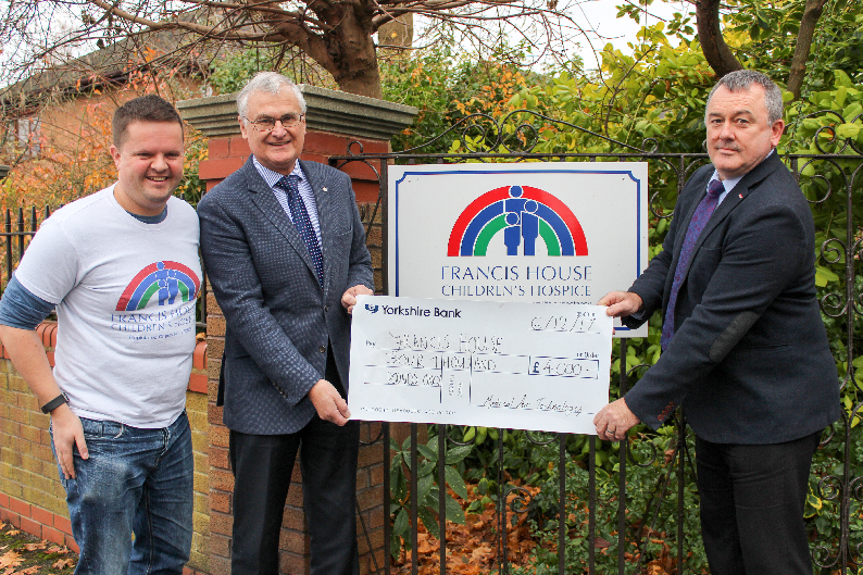 Medical Air Technology celebrates christmas with a donation to Francis house Children’s hospice
