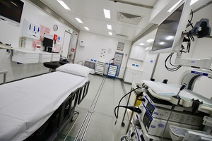 Mobile unit helps Manchester health trusts reduce waiting list backlog