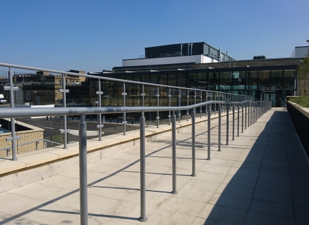 Neaco supplies balustrade for major hospital project