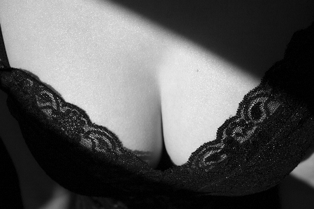 NHS foots bill for 8,000 women following PiP breast implant scare