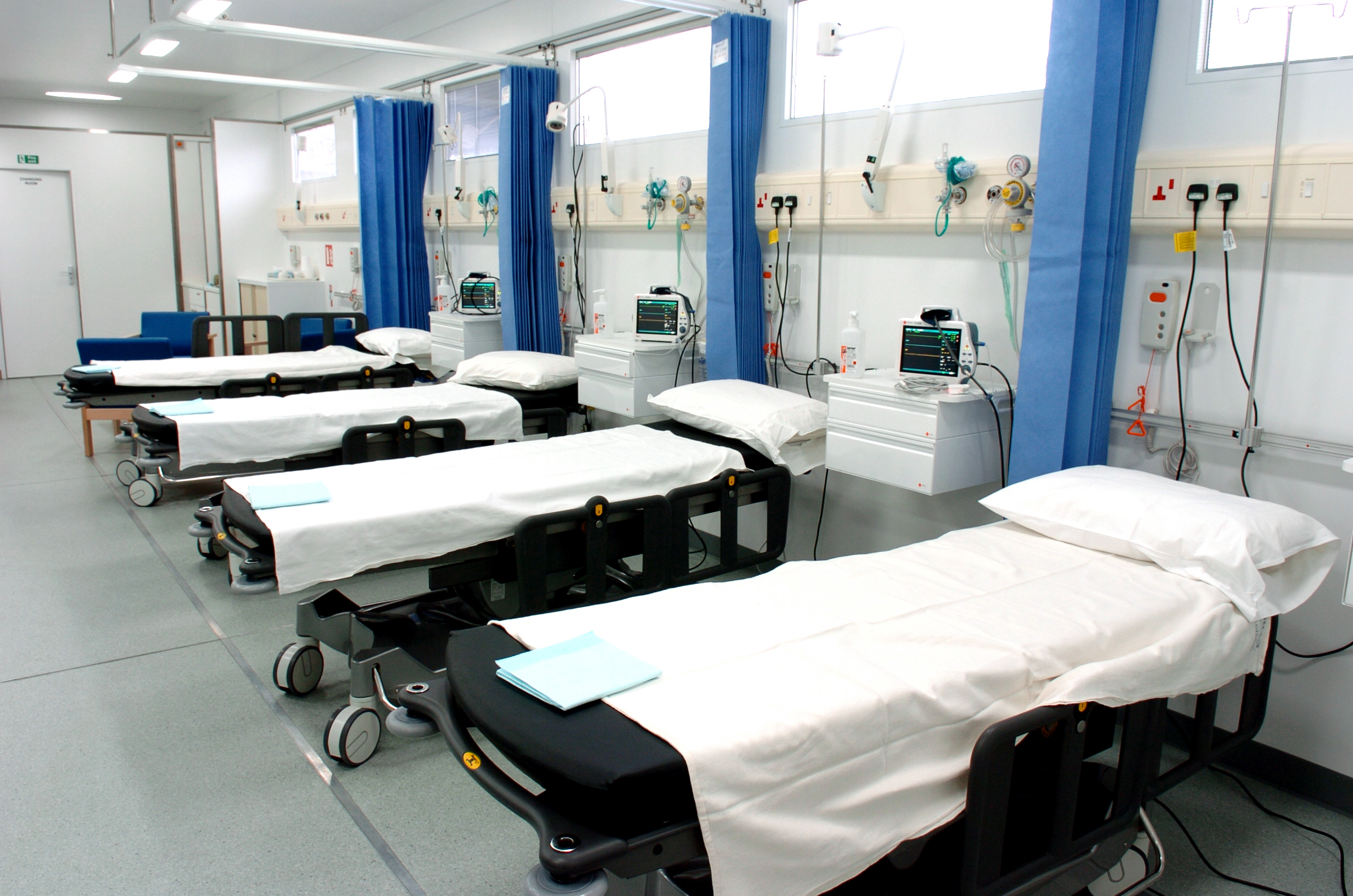 NHS needs to overcome 'fixation with bricks and mortar'