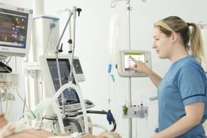 Patient-dedicated blood gas analyser for use in winter flu isolation beds