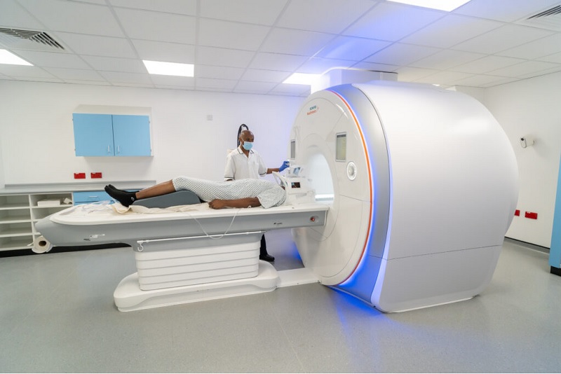 Permanent MRI craned into Finchley Community Diagnostic Centre
