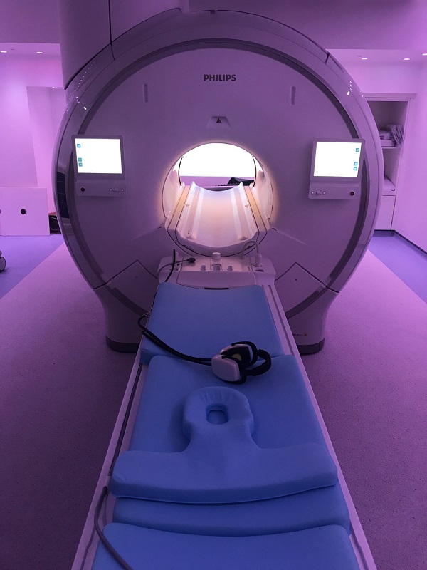 Poole Hospital the first NHS trust to use helium-free MR technology