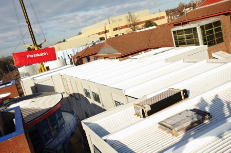 Portakabin cranes final modules in at Royal Stoke University Hospital