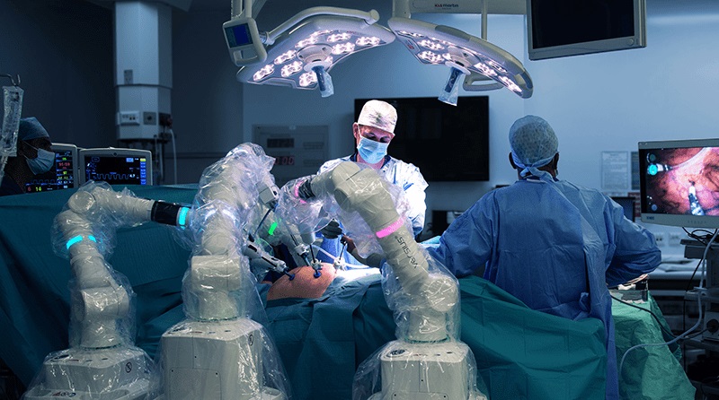 Surgical robot helps patients recover quicker