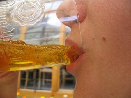 Text messaging service offers new approach to alcohol treatment pathway