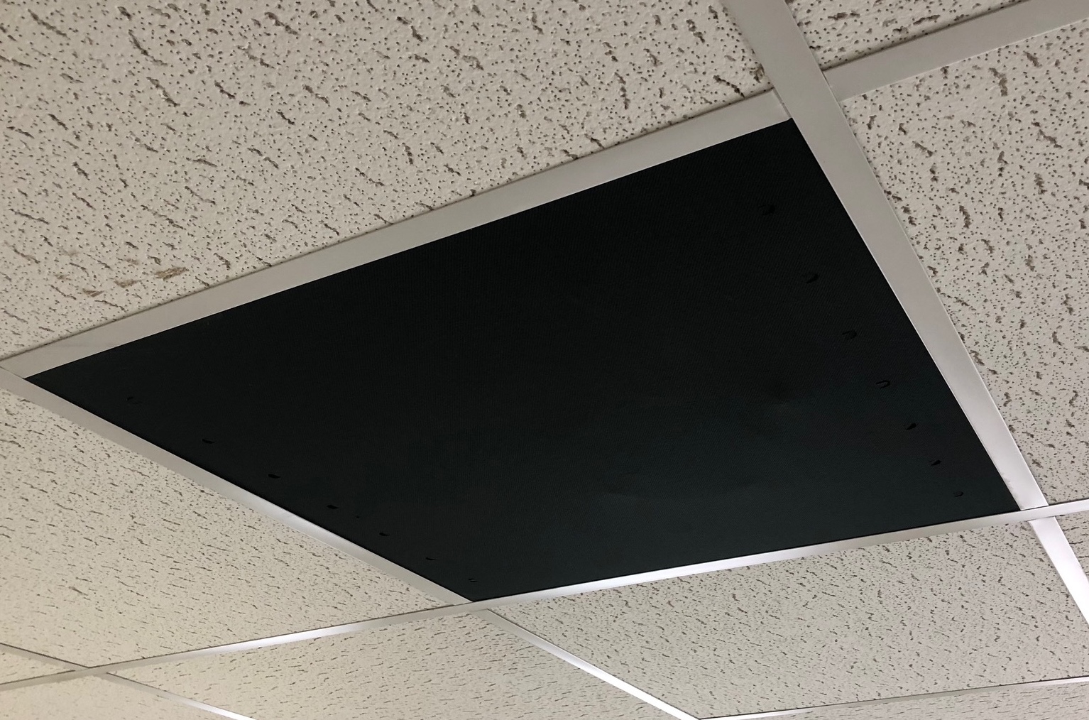 Textile diffuser panels improve interior climate