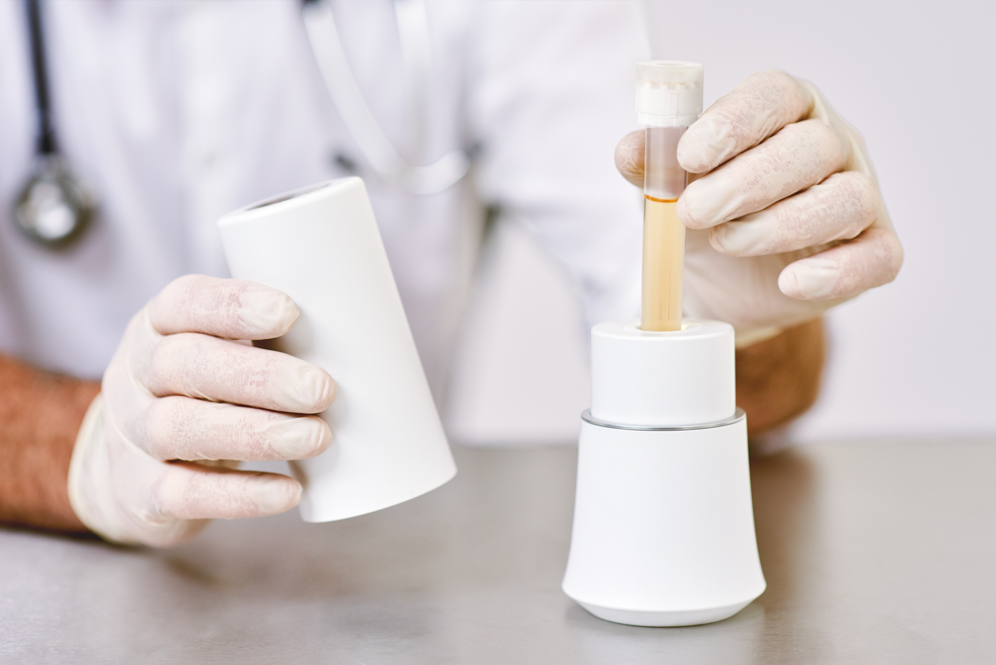Top design award for world's first closed system for digital point-of-care urine testing