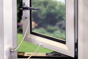 Warning over 'inadequate' window restrictors following fall at Kent hospital