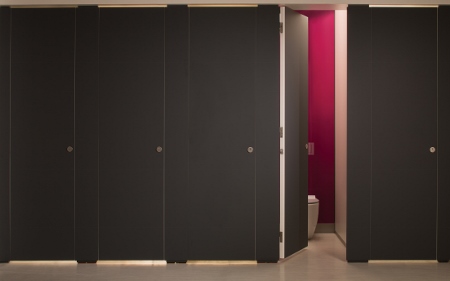 Washroom opens door to new FENIX cubicle